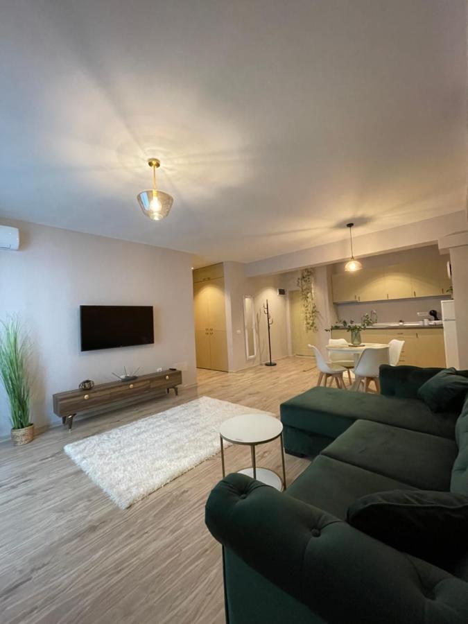 Vega Apartment By Moonlight Mamaia Exterior photo