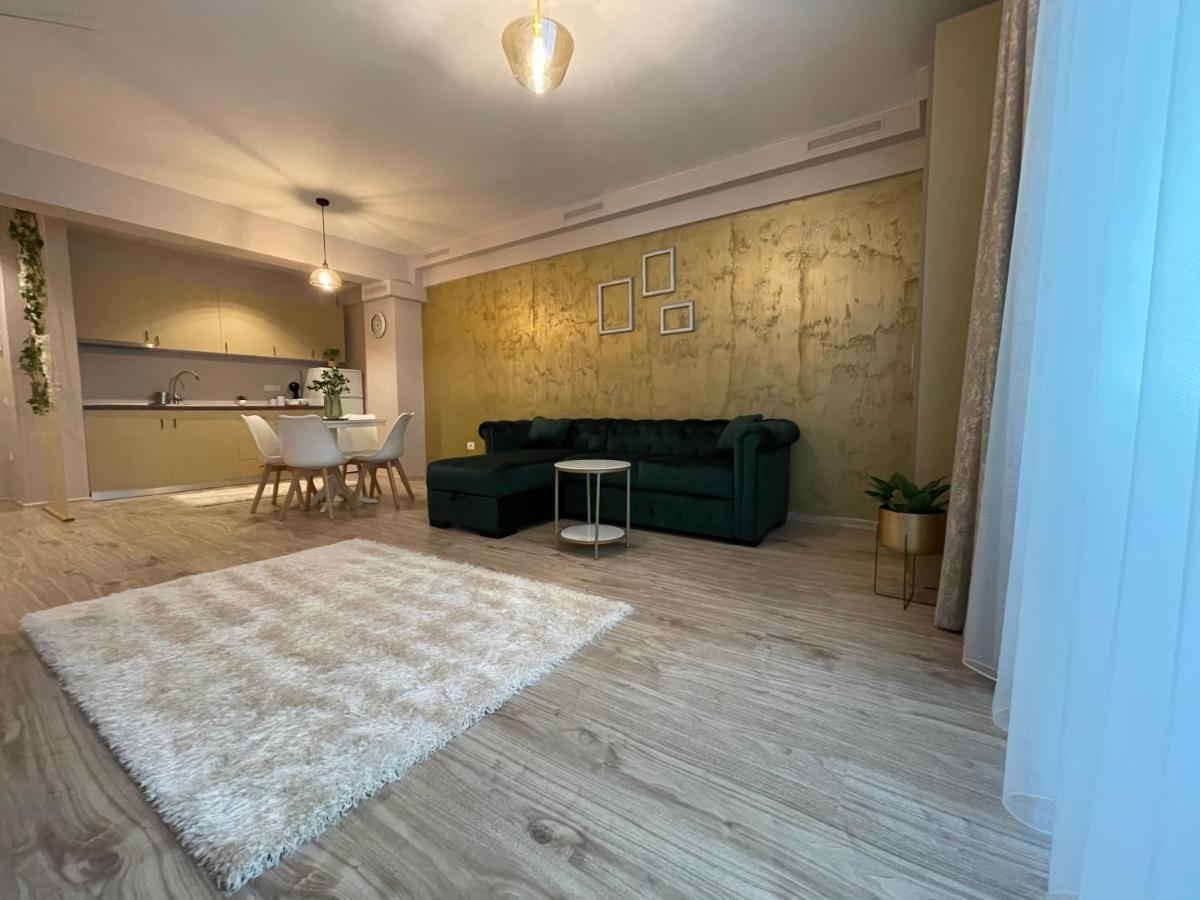Vega Apartment By Moonlight Mamaia Exterior photo